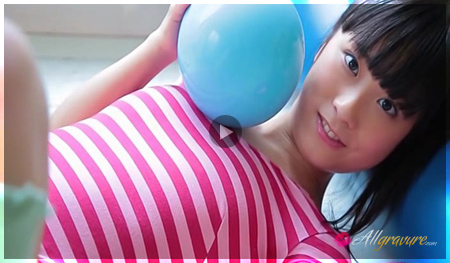Mizuki sexy Asian cock tease in pink stripe sporty outfit