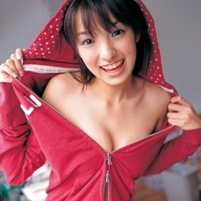Akina Minami - Picture 1