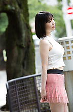 Koharu Suzuki - Picture 1