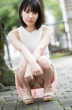 Koharu Suzuki - Picture 4