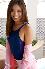 Madoka Hitomi - Picture 15