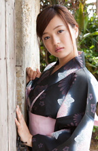 Mayumi Yamanaka - Picture 1