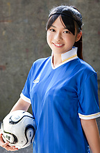 Tomoe Yamanaka - Picture 1