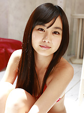 Yui Ito - Picture 8