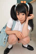 Yui Kawagoe - Picture 16