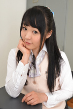 Yui Kawagoe - Picture 23