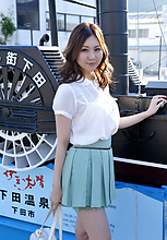 Yui Tatsumi - Picture 2