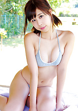 Yuko Arai - Picture 15